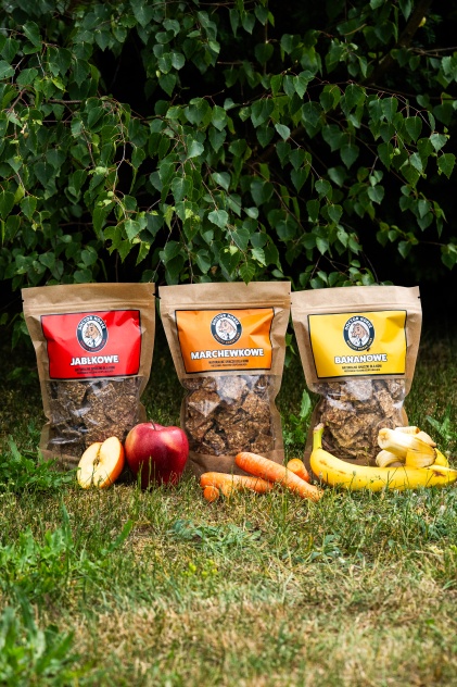 Apple - Natural Treats with Cinnamon for Horses 1L | Doctor Horse x Horse Candy