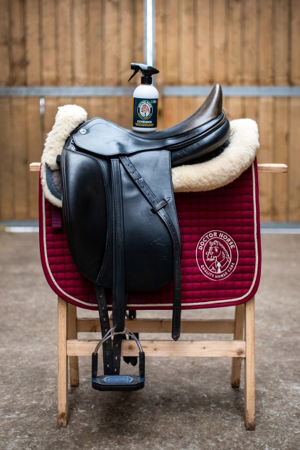 Squeaky Clean - preparation for cleaning and care of leather riding equipment 500ml